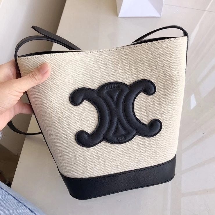 셀린 퀴르 버킷백