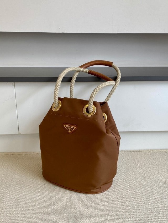 💕 프** 마리너 리나일론 스몰 버킷백 ( 브라운 )