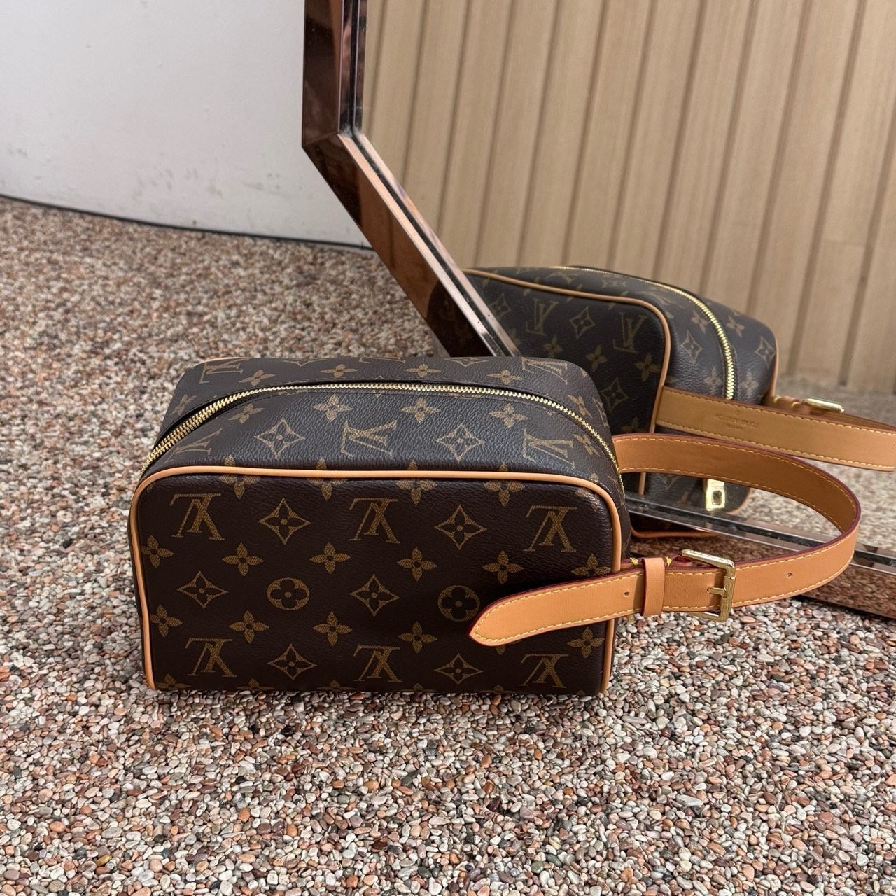 💕 루* 돕키트 파우치 모노그램