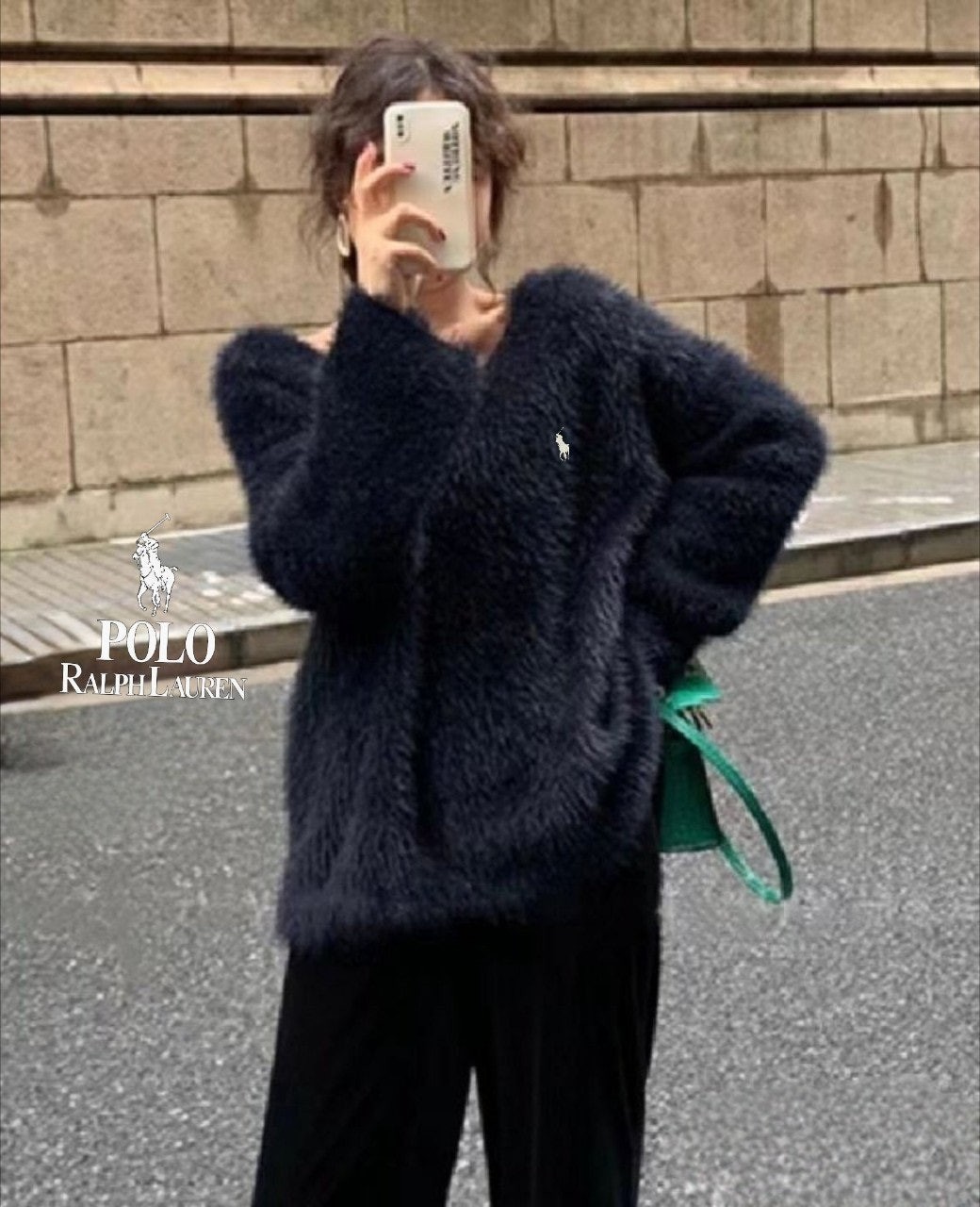 폴 자수로고 V넥 포근니트 1070