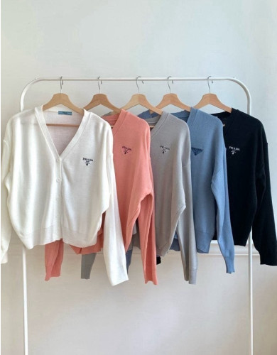 (111)프*다 트라이앵글 가디건