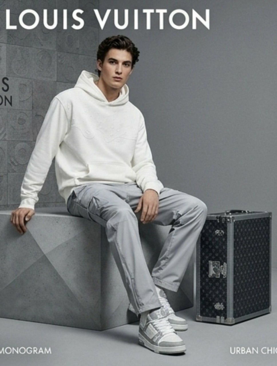 💕 루* 모노그램 자수로고 후드