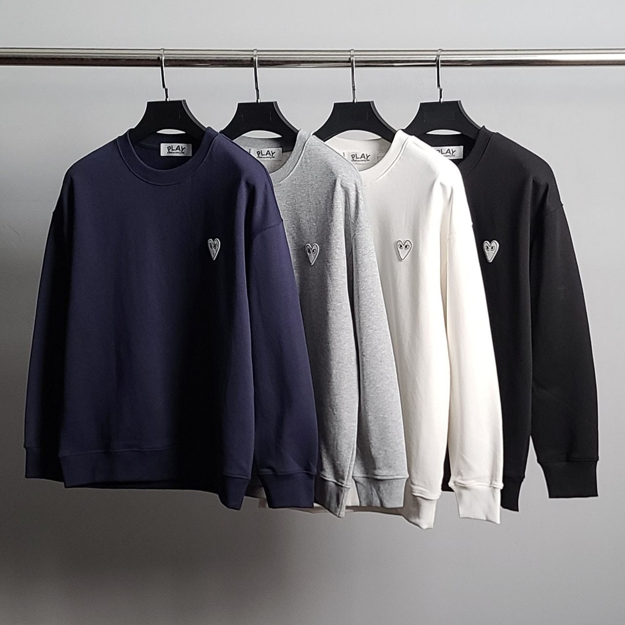 💕 꼼* 화이트와펜 코튼 맨투맨