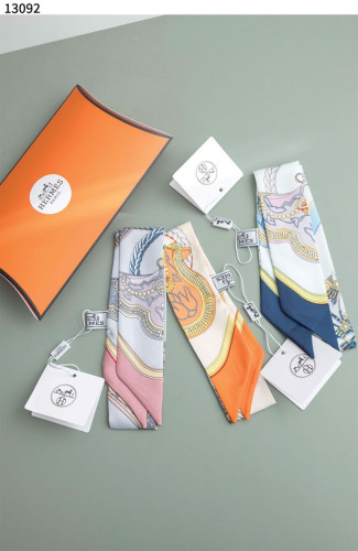 #에르메스 [HERMES] 그랜드 아파랏 트윌리 신상입고💢 #스카프 #13092