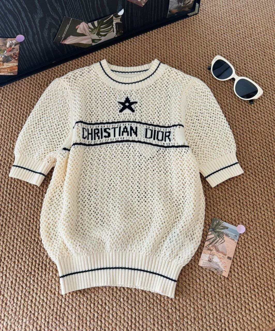 💕 디* 오픈워크 클래식 펀칭 자카드 니트 반팔 - 수입