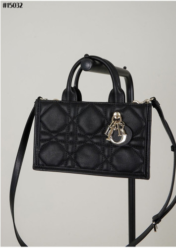 🔆[DIOR] 크리스찬 디올 매크로까나쥬 DIOR BOOK DOTE 북도트 미니 백 🔆