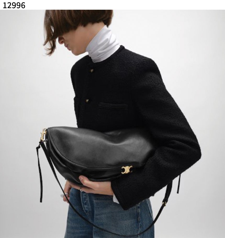 #셀린느 [CELINE] 하프문 소프트 트리옹프 백 신상입고💢 #가방 #12996