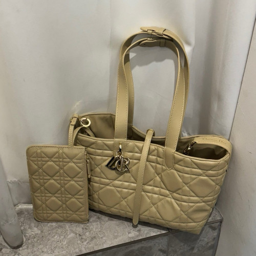 🤴🏻  #디올 (D*or) 뚜주흐 미디엄백🤴🏻