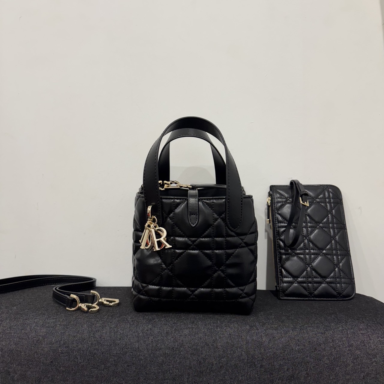 🤴🏻 #디올  뚜주흐 스몰 토트백🤴🏻