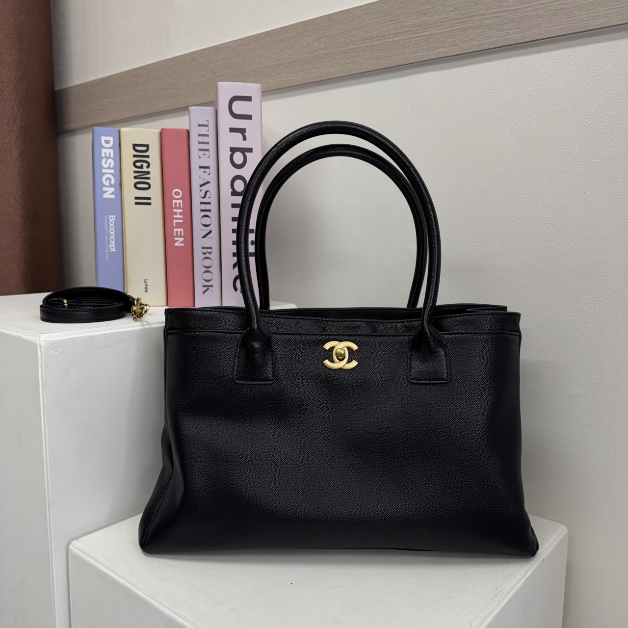 🤴🏻  #샤넬  스트랩 서프팩🤴🏻신상입고🤴🏻