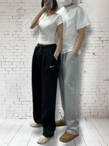<나이키 턱주름 와이드 팬츠>