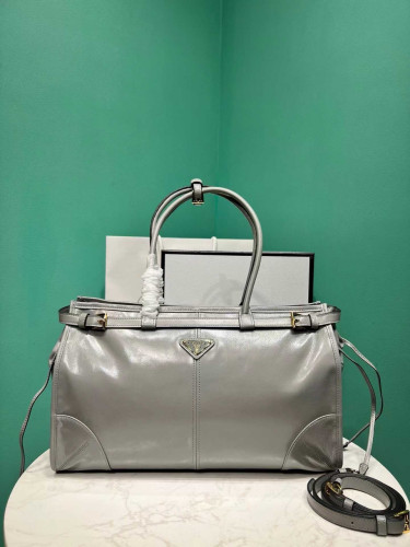 해배) Pr**a 럭스솔프 크로스 바디백 (1BA439)