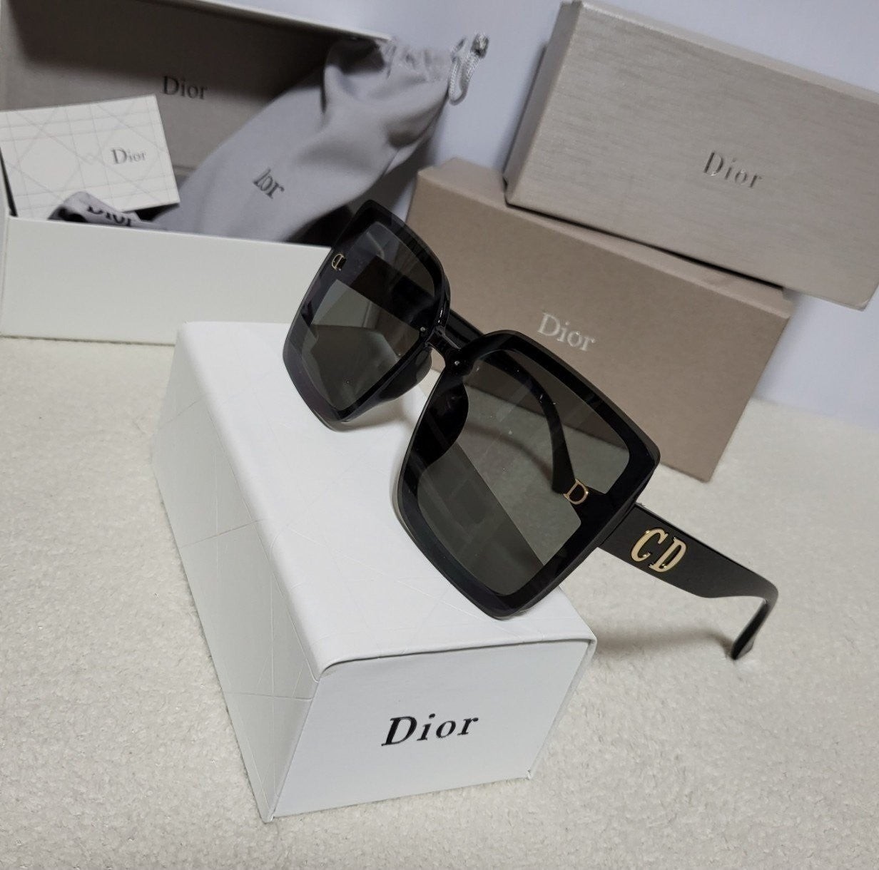 💕 디* CD로고 스퀘어 선글라스