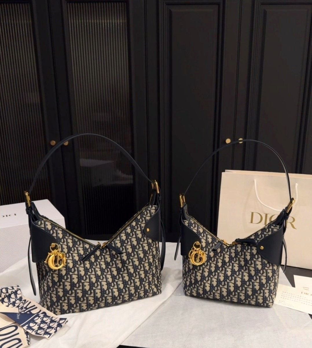 💕 디* 오블리크 숄더백