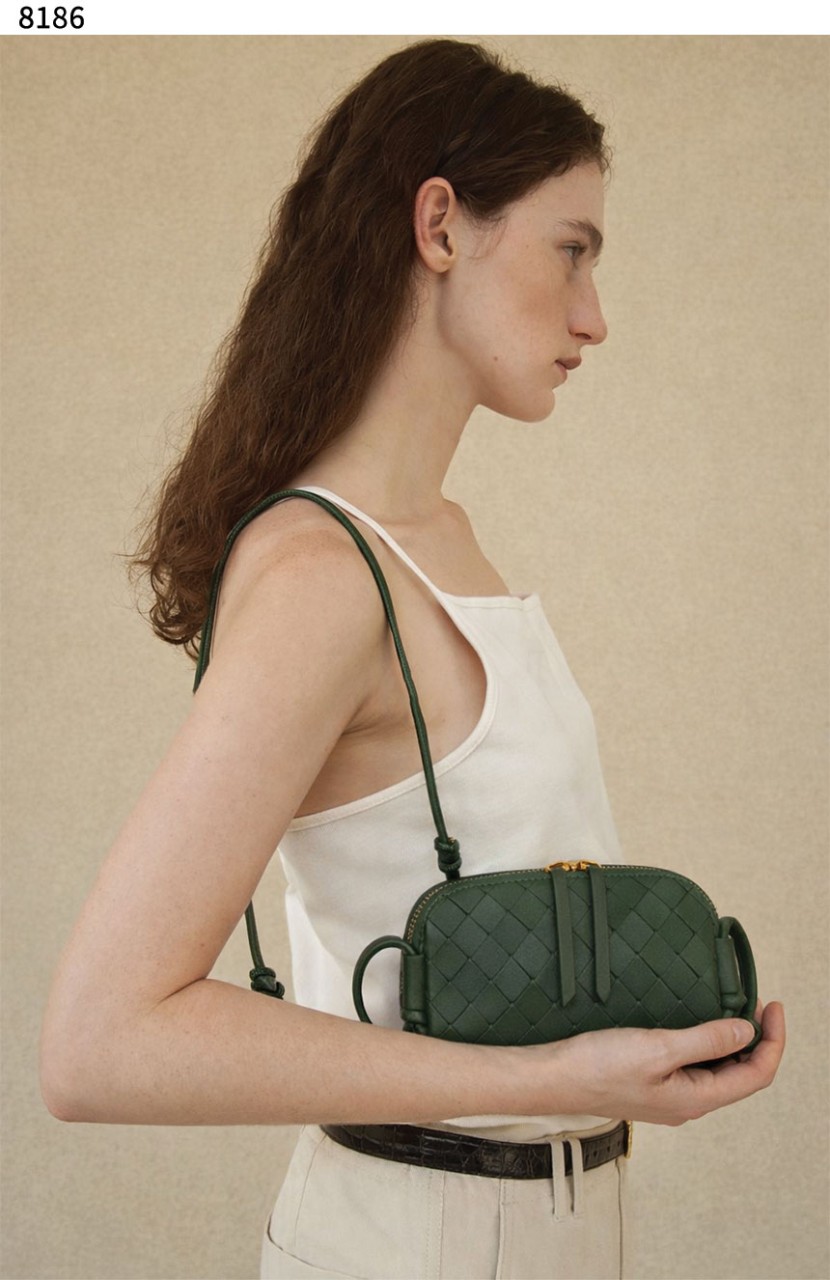 #보테가베네타 [BOTTEGA VENETA] 수입프리미엄급 인트레치아토 콘서트 파우치 신상 입고💢 #태그 #가방 #8186