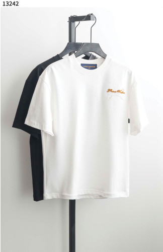 #루이비통 [Louis Vuitton] 브러쉬드 로고 코튼 크루넥 티셔츠 신상입고💢 #상의 #티셔츠 #13242