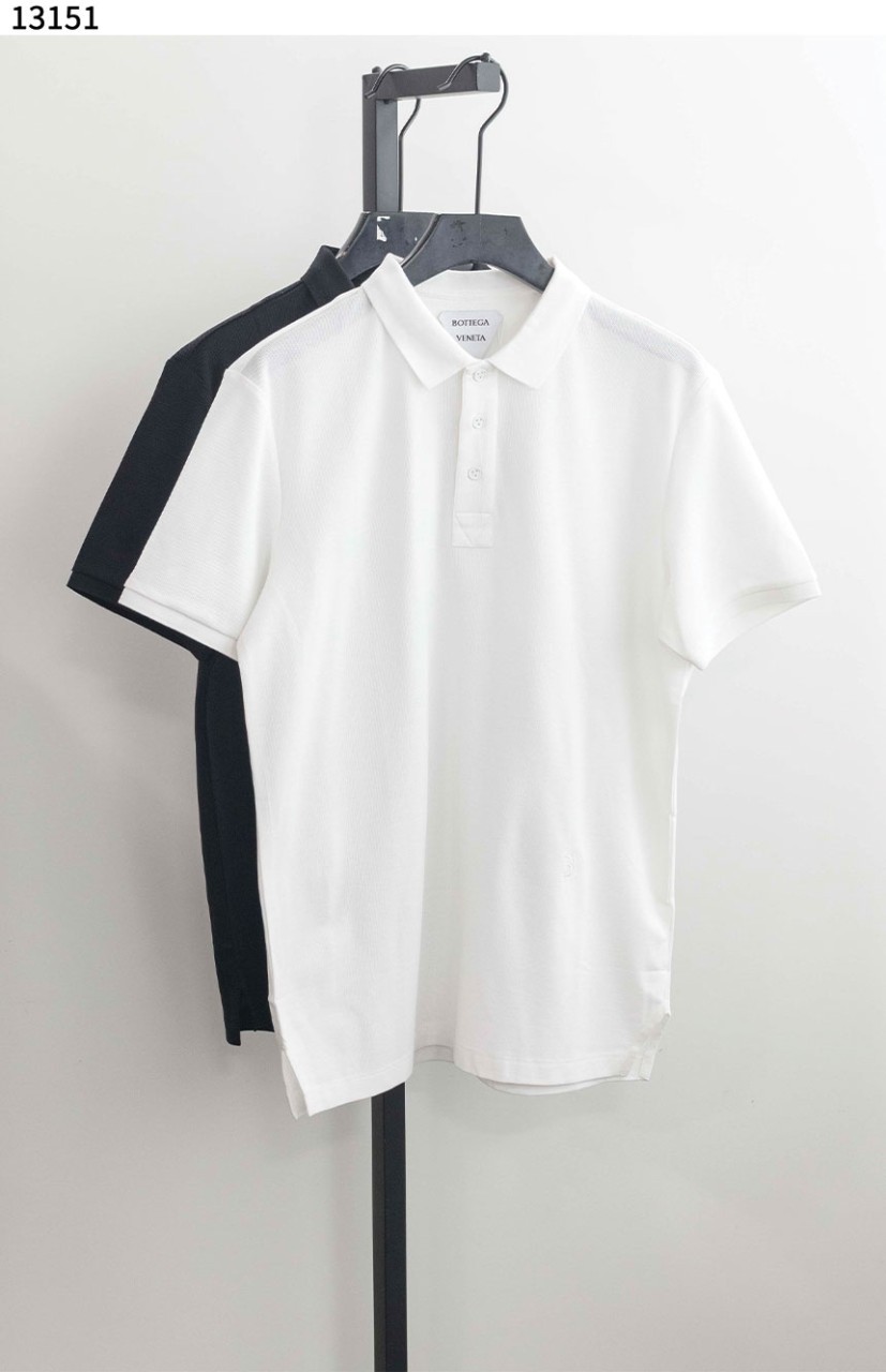 #보테가베네타 [BOTTEGA VENETA] 에센셜 시어서커 카라 반팔 티셔츠  신상입고💢 #상의 #티셔츠 #13151