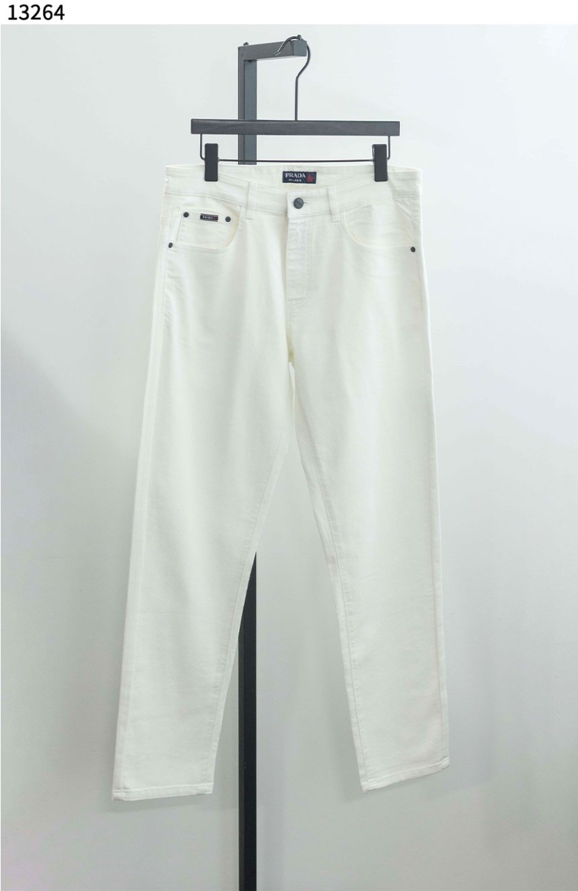 #프라다 [PRADA] 삼각로고 화이트 데님 팬츠 신상입고💢 #하의 #팬츠 #13264