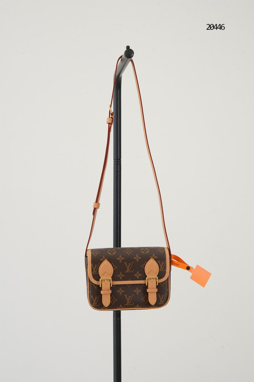 🔆 [LOUIS VUITTON] 루이비통 사첼 웨어러블 월릿 크로스백 🔆