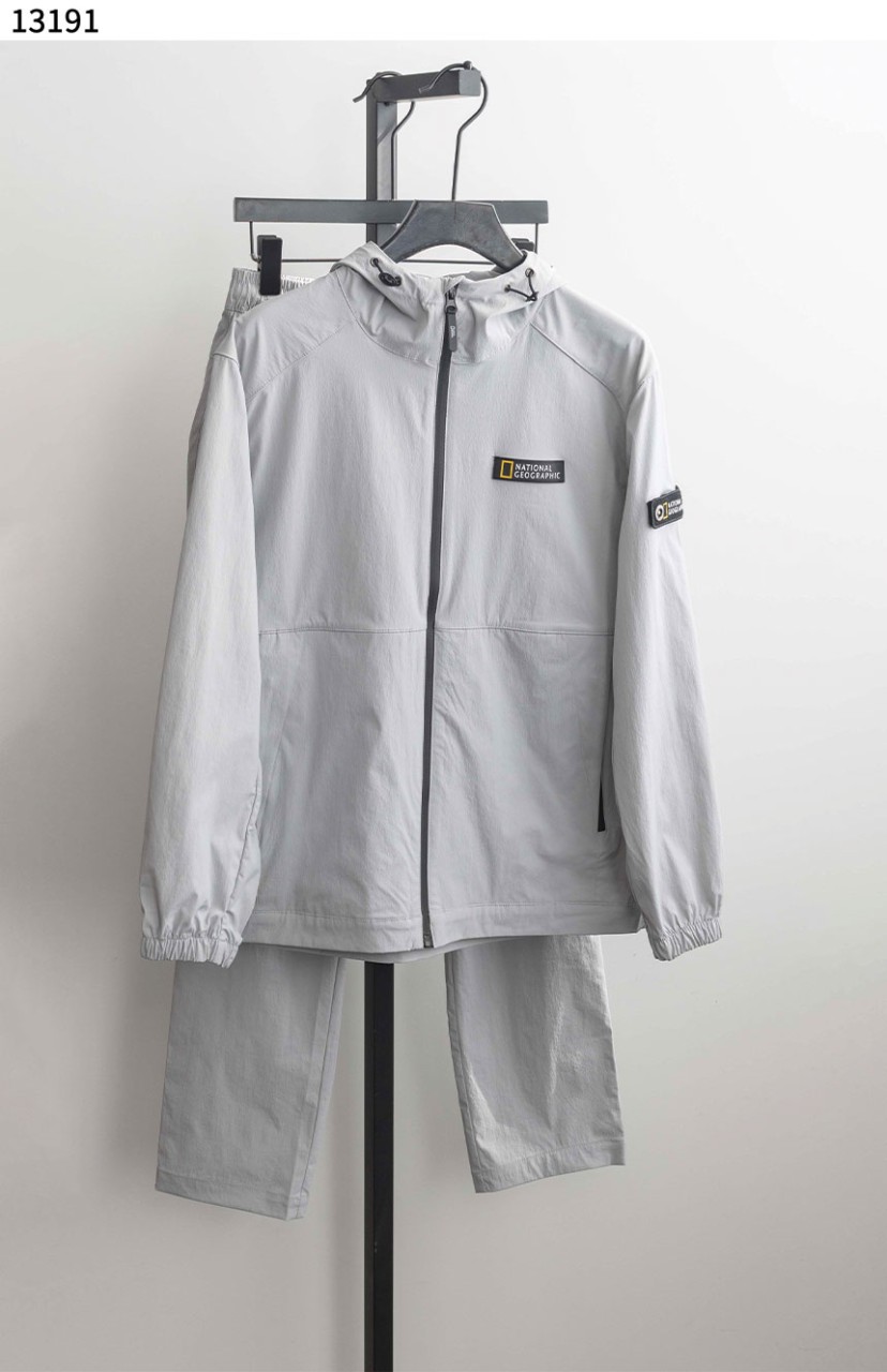 #내셔널지오그래픽 [National Geographic] 남성 나이론 바람막이 후드집업 팬츠 세트 신상입고💢 #세트 #13191