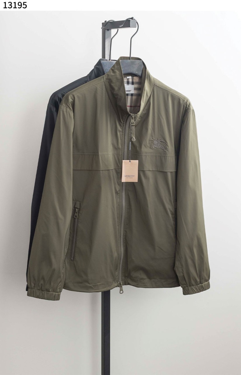 #버버리 [BURBERRY] 클래식 윈드브레이커 신상입고💢 #상의 #자켓 #13195